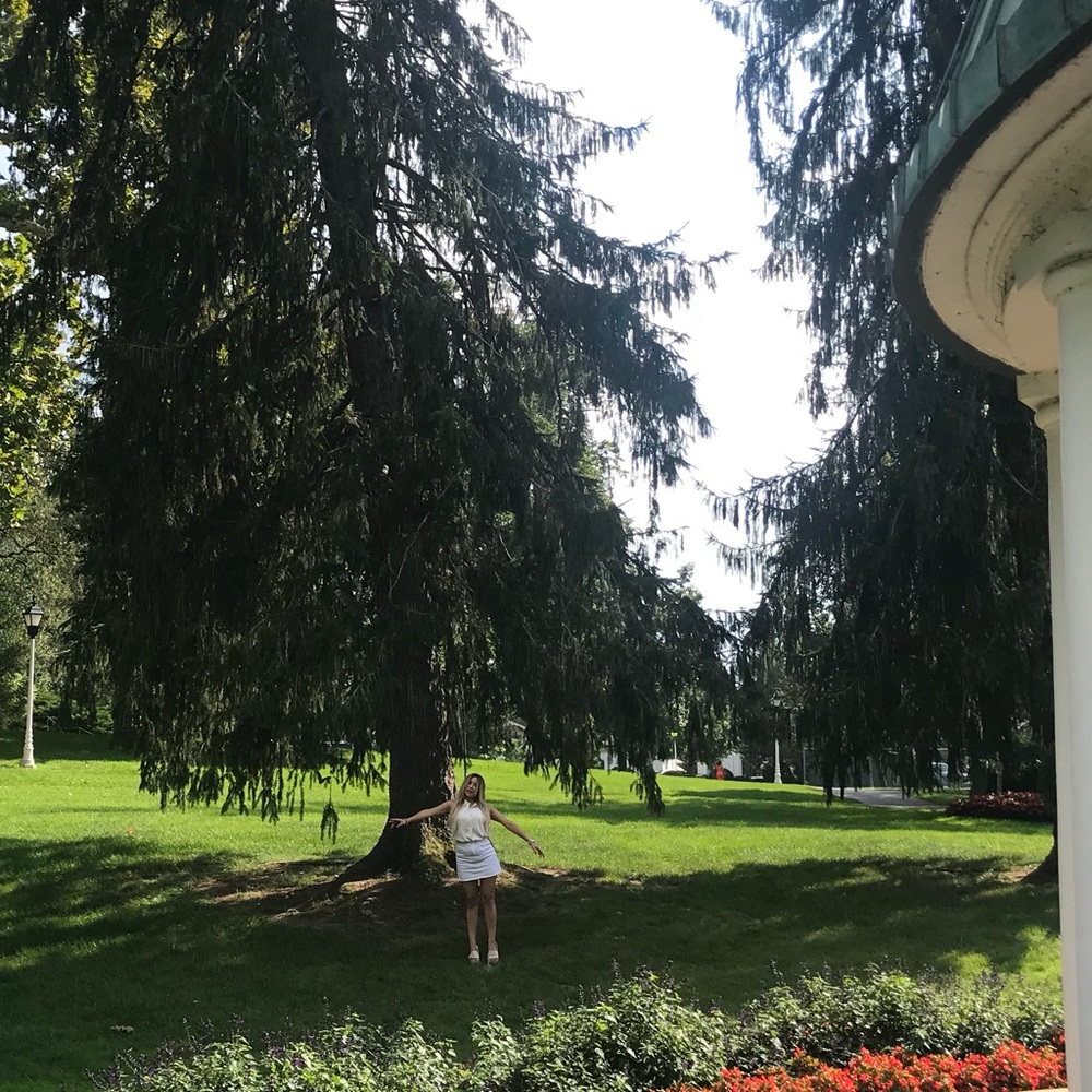 Meet your Posher, Celeste